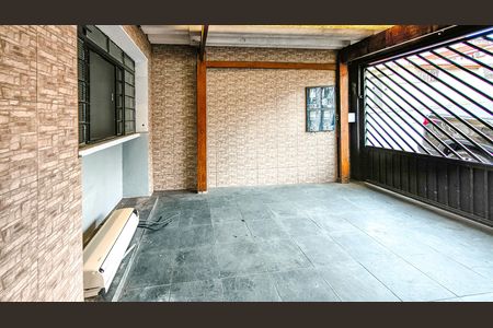 Casa para alugar com 46m², 2 quartos e 1 vaga Casa para alugar com 46m², 2 quartos e 1 vagaGaragem