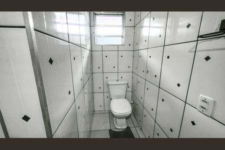 Casa para alugar com 46m², 2 quartos e 1 vaga Casa para alugar com 46m², 2 quartos e 1 vagaBanheiro