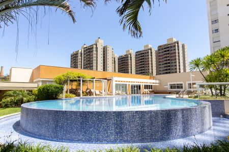 Apartamento à venda com 119m², 3 quartos e 2 vagas Apartamento à venda com 119m², 3 quartos e 2 vagasÁrea comum - Piscina