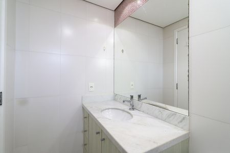 Apartamento à venda com 119m², 3 quartos e 2 vagas Apartamento à venda com 119m², 3 quartos e 2 vagasBanheiro da Suíte 2