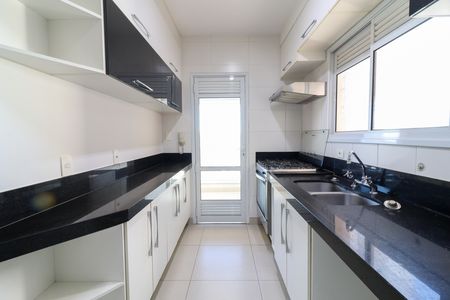 Apartamento à venda com 119m², 3 quartos e 2 vagas Apartamento à venda com 119m², 3 quartos e 2 vagasCozinha
