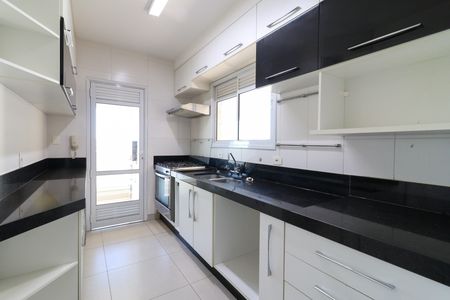 Apartamento à venda com 119m², 3 quartos e 2 vagas Apartamento à venda com 119m², 3 quartos e 2 vagasCozinha