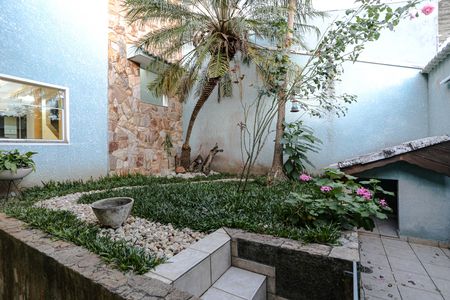 Casa para alugar com 250m², 3 quartos e 2 vagas Casa para alugar com 250m², 3 quartos e 2 vagasGaragem
