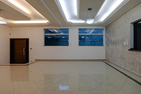 Sala de casa para alugar com 3 quartos, 250m² em Vila Paulicea, Mogi das Cruzes