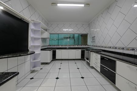 Casa para alugar com 250m², 3 quartos e 2 vagas Casa para alugar com 250m², 3 quartos e 2 vagasCozinha