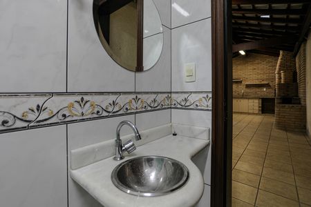 Casa para alugar com 250m², 3 quartos e 2 vagas Casa para alugar com 250m², 3 quartos e 2 vagasBanheiro