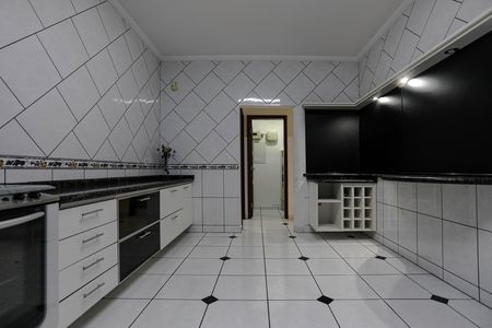 Casa para alugar com 250m², 3 quartos e 2 vagas Casa para alugar com 250m², 3 quartos e 2 vagasCozinha
