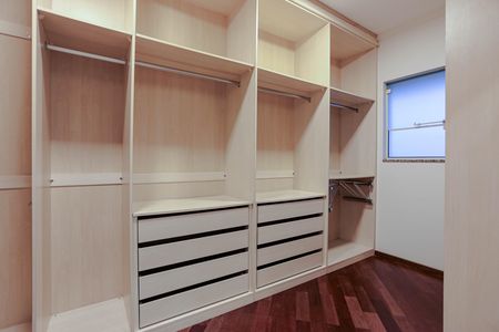 Casa para alugar com 250m², 3 quartos e 2 vagas Casa para alugar com 250m², 3 quartos e 2 vagasCloset - Quarto 3 - Suíte