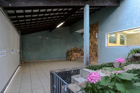 Casa para alugar com 250m², 3 quartos e 2 vagas Casa para alugar com 250m², 3 quartos e 2 vagasGaragem