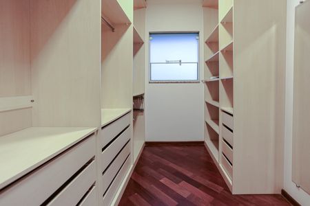 Casa para alugar com 250m², 3 quartos e 2 vagas Casa para alugar com 250m², 3 quartos e 2 vagasCloset - Quarto 3 - Suíte