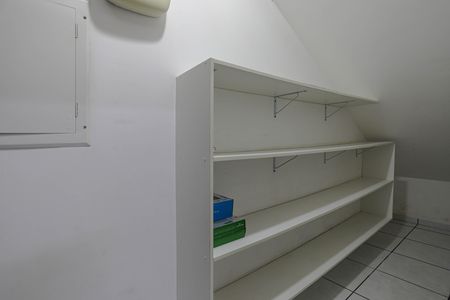 Casa para alugar com 250m², 3 quartos e 2 vagas Casa para alugar com 250m², 3 quartos e 2 vagasDispensa