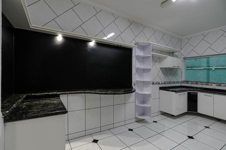 Casa para alugar com 250m², 3 quartos e 2 vagas Casa para alugar com 250m², 3 quartos e 2 vagasCozinha
