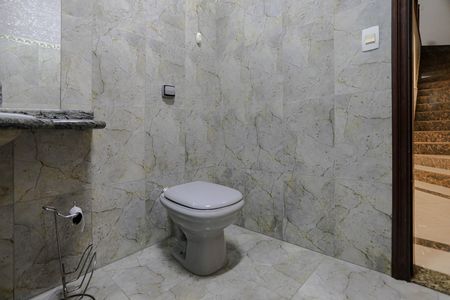 Casa para alugar com 250m², 3 quartos e 2 vagas Casa para alugar com 250m², 3 quartos e 2 vagasLavabo