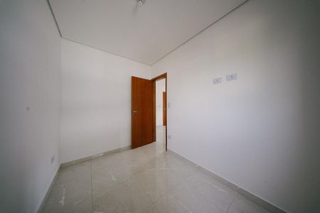 Quarto 1 de apartamento para alugar com 2 quartos, 40m² em Jardim Maringa, São Paulo