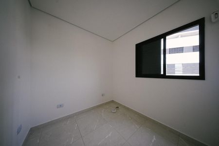 Quarto 2 de apartamento para alugar com 2 quartos, 40m² em Jardim Maringa, São Paulo