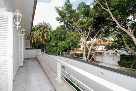 Casa para alugar com 600m², 4 quartos e 4 vagas Casa para alugar com 600m², 4 quartos e 4 vagasVaranda