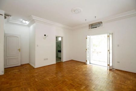 Casa para alugar com 600m², 4 quartos e 4 vagas Casa para alugar com 600m², 4 quartos e 4 vagasSala de Jantar