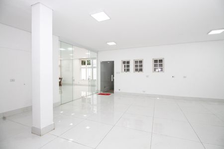 Casa para alugar com 600m², 4 quartos e 4 vagas Casa para alugar com 600m², 4 quartos e 4 vagasCozinha