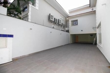 Casa para alugar com 600m², 4 quartos e 4 vagas Casa para alugar com 600m², 4 quartos e 4 vagasHall de Entrada