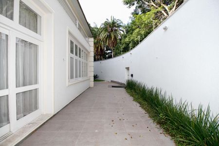 Casa para alugar com 600m², 4 quartos e 4 vagas Casa para alugar com 600m², 4 quartos e 4 vagasEntrada da Casa