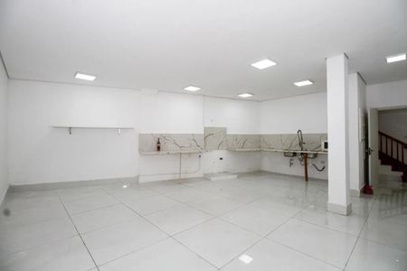 Casa para alugar com 600m², 4 quartos e 4 vagas Casa para alugar com 600m², 4 quartos e 4 vagasÁrea de Serviço