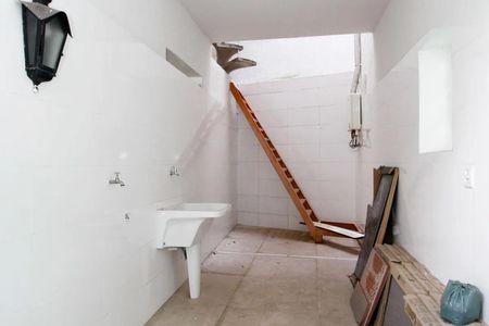 Casa para alugar com 600m², 4 quartos e 4 vagas Casa para alugar com 600m², 4 quartos e 4 vagasBanheiro