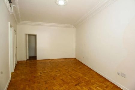 Casa para alugar com 600m², 4 quartos e 4 vagas Casa para alugar com 600m², 4 quartos e 4 vagasSala de Jantar
