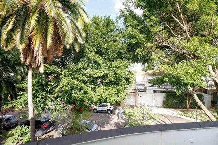 Casa para alugar com 600m², 4 quartos e 4 vagas Casa para alugar com 600m², 4 quartos e 4 vagasQuintal