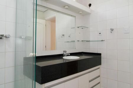 Casa para alugar com 600m², 4 quartos e 4 vagas Casa para alugar com 600m², 4 quartos e 4 vagasBanheiro 1