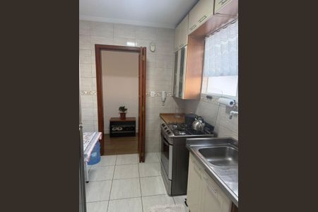 Apartamento à venda com 100m², 2 quartos e 2 vagasCozinha