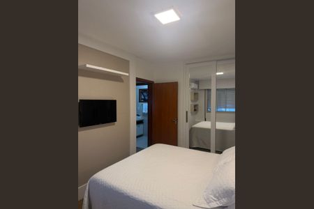 Apartamento à venda com 100m², 2 quartos e 2 vagasQuarto