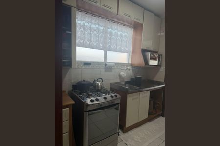 Apartamento à venda com 100m², 2 quartos e 2 vagasCozinha