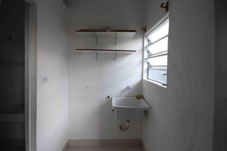Casa para alugar com 50m², 1 quarto e sem vaga