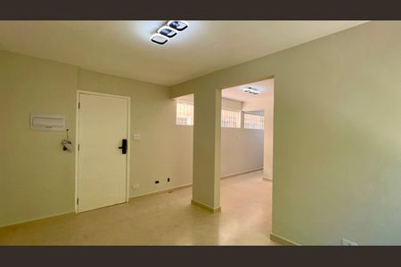 Sala de apartamento à venda com 3 quartos, 61m² em Alto de Pinheiros, São Paulo