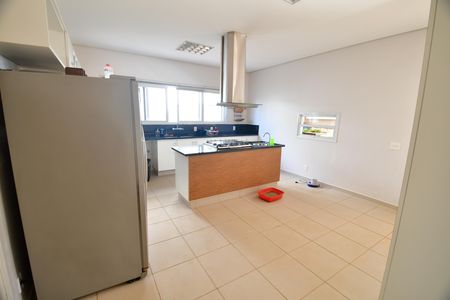 Casa de condomínio para alugar com 380m², 4 quartos e sem vagaCozinha