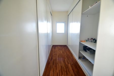 Casa de condomínio para alugar com 380m², 4 quartos e sem vagaQuarto 4 - Suíte Closet