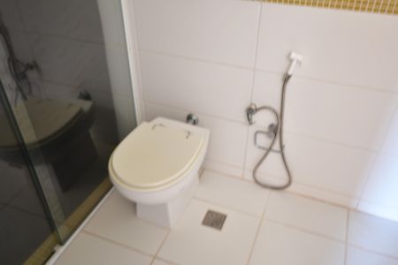 Casa de condomínio para alugar com 380m², 4 quartos e sem vagaBanheiro Suíte