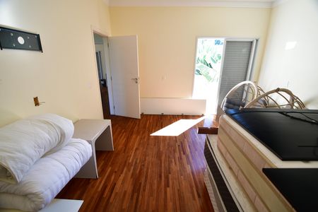 Casa de condomínio para alugar com 380m², 4 quartos e sem vagaQuarto 2 - Suíte