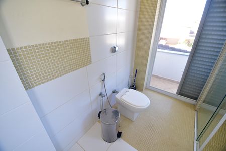 Casa de condomínio para alugar com 380m², 4 quartos e sem vagaBanheiro Suíte