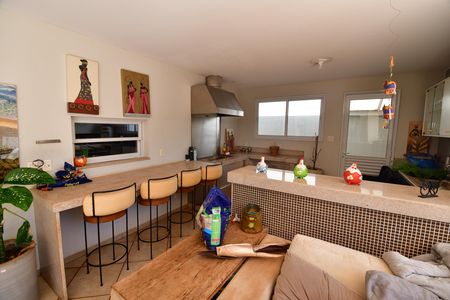 Casa de condomínio para alugar com 380m², 4 quartos e sem vagaVaranda gourmet