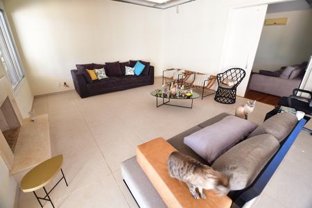 Casa de condomínio para alugar com 380m², 4 quartos e sem vagaSala