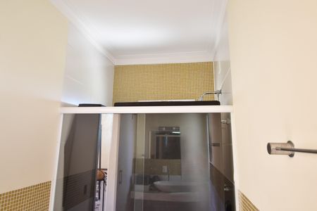 Casa de condomínio para alugar com 380m², 4 quartos e sem vagaBanheiro Suíte