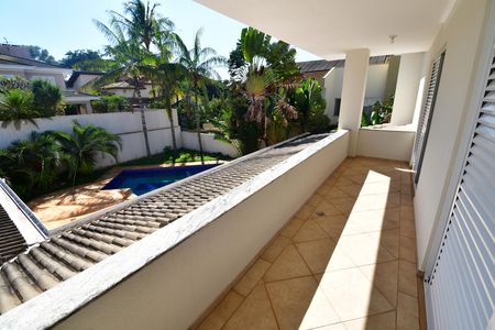 Casa de condomínio para alugar com 380m², 4 quartos e sem vagaQuarto 4 - Suíte Sacada