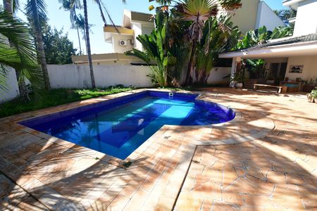Casa de condomínio para alugar com 380m², 4 quartos e sem vagaPiscina