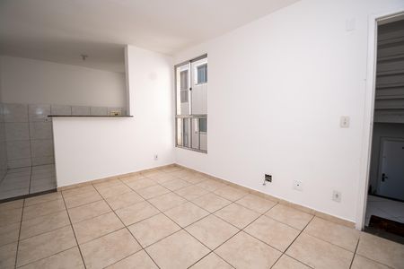 Sala de apartamento à venda com 2 quartos, 45m² em Kennedy, Contagem