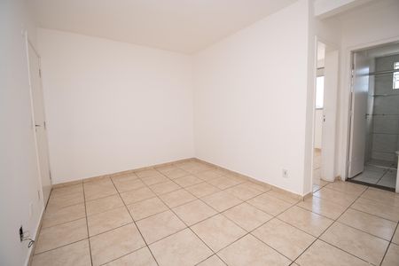 Sala de apartamento à venda com 2 quartos, 45m² em Kennedy, Contagem
