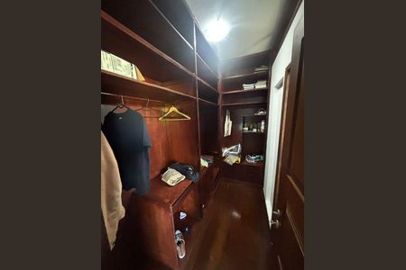 Casa à venda com 740m², 4 quartos e 4 vagas