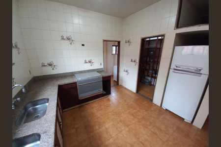 Casa à venda com 447m², 4 quartos e 4 vagas