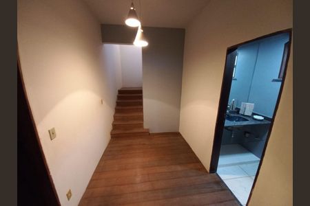 Casa à venda com 447m², 4 quartos e 4 vagas