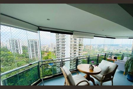Apartamento à venda com 330m², 4 quartos e 3 vagas